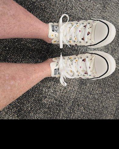 Chuck Taylor All Star Embroidered Floral Women's Low Top