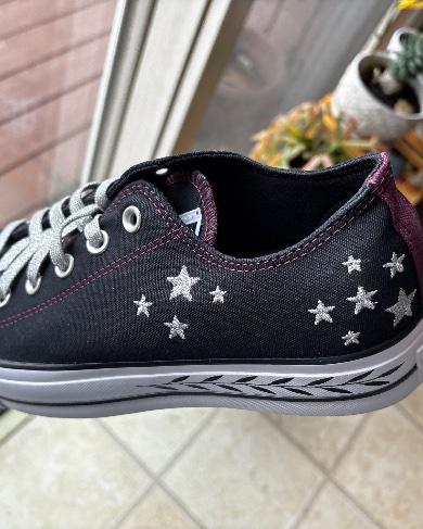 I’ve owned a few Chucks in my 40+ years. These are my first platforms and custom Chucks. I LOVE THEM! 😍 It was easy to pick what I wanted (Love all things celestial!). The inserts are worth the ten bucks. I’ll be buying platforms from now on.