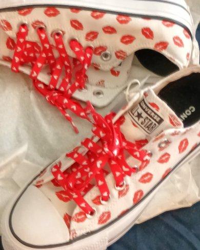 I love that I can customize my own style and print w the 
"Converse by You"