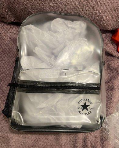 The bag is more clear than in the photo.