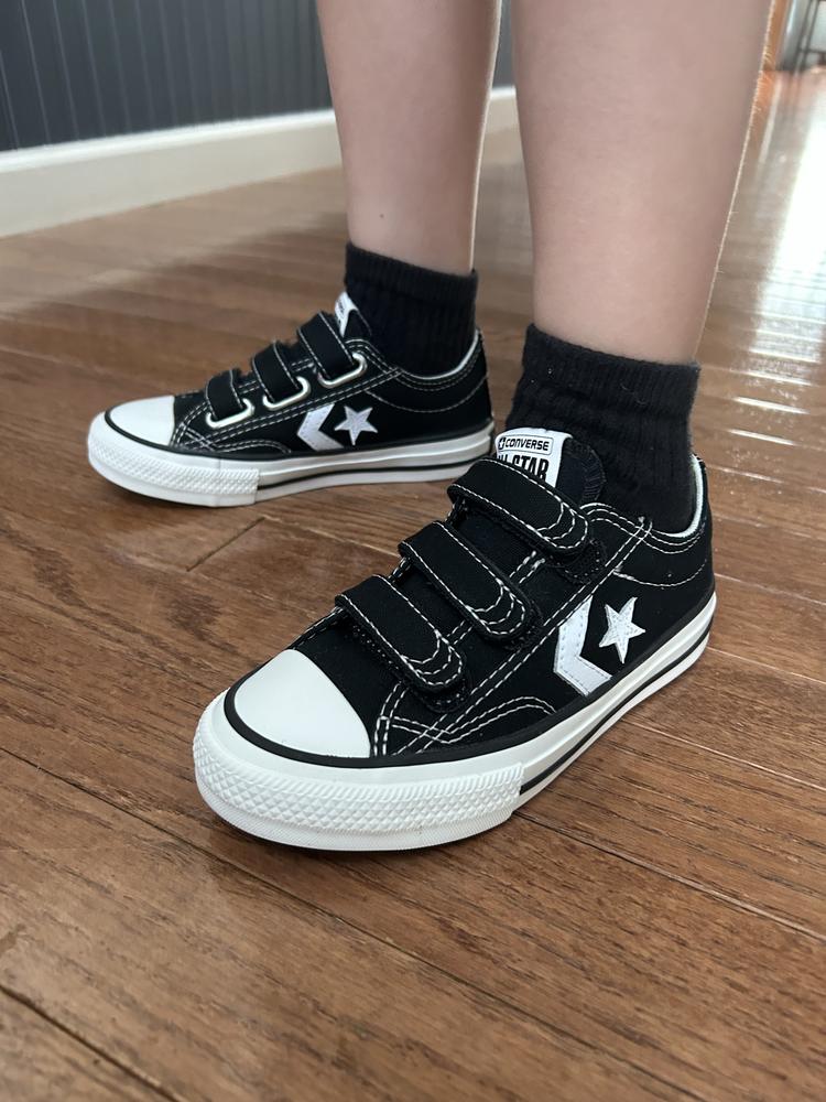 My five year old son loved these shoes from the time he opened the box. He loves the simple, classic cool design; and the triple Velcro straps allow him to be able to slip them on and off by himself. He says the shoes are comfortable and make him “super fast”. I think we have a winner with these shoes!