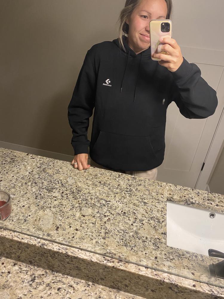 This sweatshirt is sleek and stylish, I really like how it’s plain with just the logo. I love the black because it matches everything - you could wear with shorts, leggings or sweats! The sweatshirt can be dressed up or down. It is sooooooooo soft and fits true to size. I am 5’6 and 150lbs and I got a size M, but I think next time I would size up for a more comfy/loose fit. This is a great sweatshirt that could serve a lot of purposes.