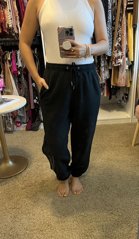 LOVE LOVE LOVE these pants. Quality heavyweight fabric and high waisted style. They are SO comfortable and easy to wear for running errands or lounging at home. They do run a bit large but doesn’t bother me since I’m in my first trimester and this allows me to grow into them. My only complaint is the length since they go past my ankles, but that’s pretty common with all my pants since I’m on the shorter side. Highly recommend!