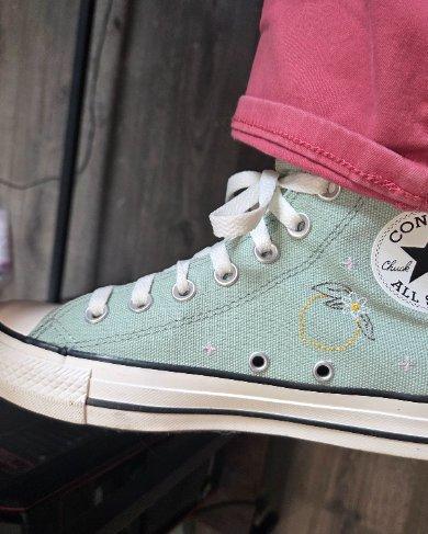 Fit great for wide feet!