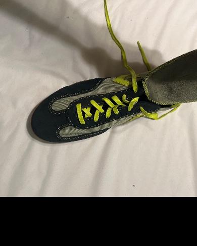 The size is half to a whole size off. The tongue of the right shoe pulled out while trying to them on. Hopefully a fluke. Very disappointed ☹️!