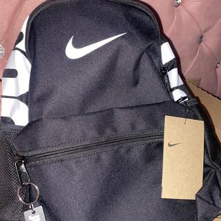 Enviado por Stephanieae780a5c04d5446f9ad9e919953864e4
