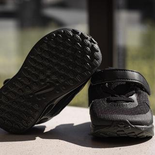 Enviado por Nike Revolution 7 TDV