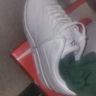 Enviado por SeanPowell95