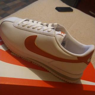 Enviado por Jonathanf2558233b3024284bf1b759f05ebb1bd