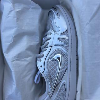 Enviado por Nike Air Jordan 1 Low V3
