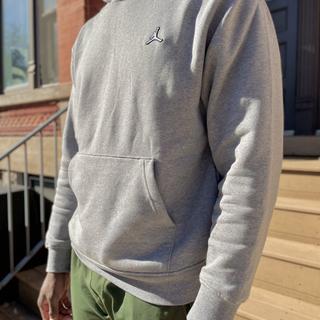 Submitted by Good all-around, basic sweatshirt