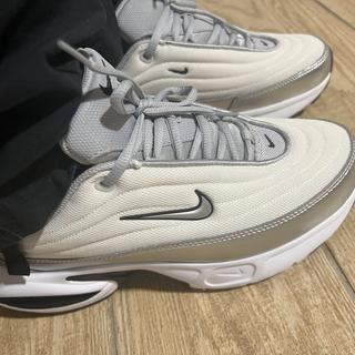 Submitted by A perfect all day sneaker