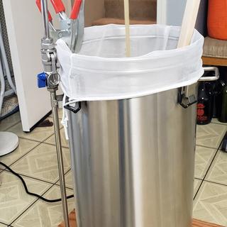 Pump recirculating during Mash.