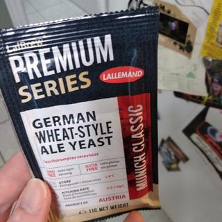 This the dry yeast you need... the Lallemand Munich Classic.