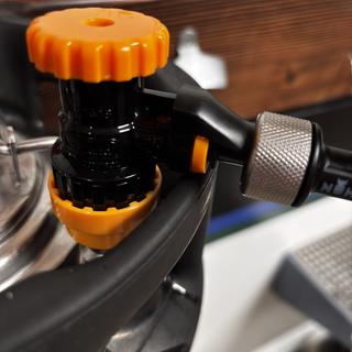 Interference with keg handle preventing QD from connecting to bev post.