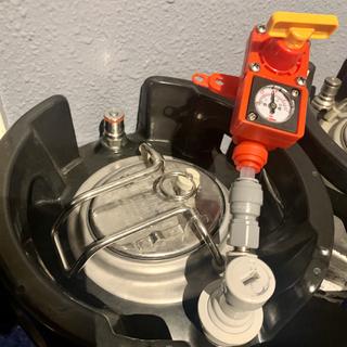Testing keg pressure