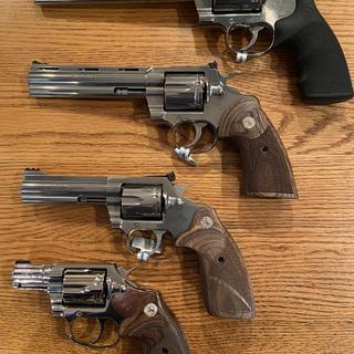 COLT ANACONDA 44MAGNUM MAXI 8inch　fm-32 Colt Anaconda 44 Magnum 8in Stainless Revolver - 6 Rounds