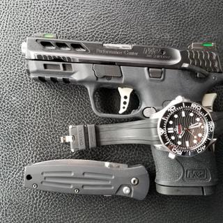 Smith & Wesson Performance Center M&P 380 Shield EZ 380 Auto (ACP) 3.8in Black/Gold Pistol - 8+1 Rounds