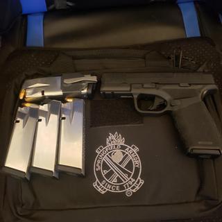 Springfield Armory Hellcat Pro 9mm Luger 3.7in Black Melonite Pistol - 17+1 Rounds