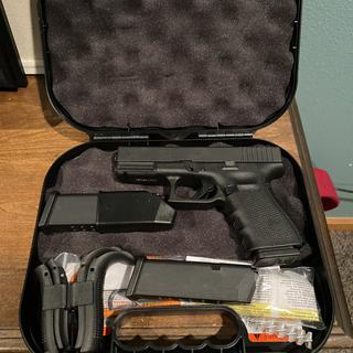 Glock 19 G4 9mm Luger 4.02in Black Pistol - 15+1 Rounds