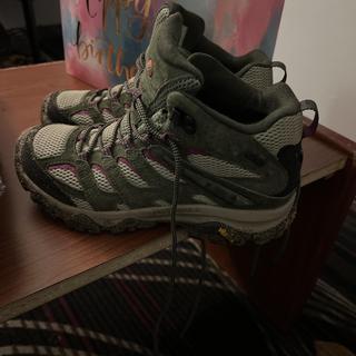 Merrell Women's Moab 3 Waterproof Mid Hiking Boots - Lichen/Mulberry - Size 7.5