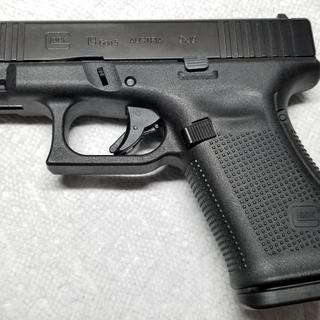 Glock 19 G5 Front Serrations 9mm Luger 4.02in Black nDLC Pistol - 15+1 Rounds