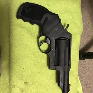 Taurus Judge 410 Gauge/ 45 (Long) Colt 3in Matte Black Revolver - 5 Rounds
