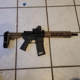 Geissele Super Modular MK4 M-LOK 9.5in Rail - Desert Dirt Color