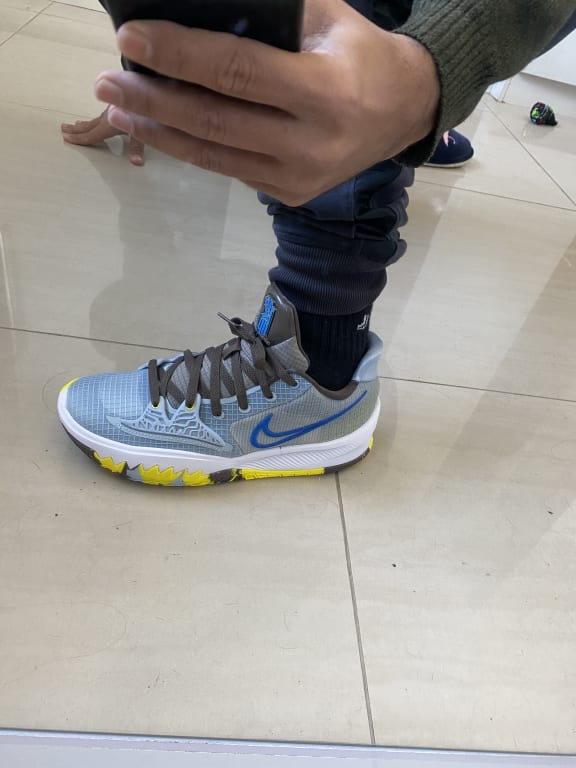 Tênis Nike Kyrie Low 4 Unissex - Nike