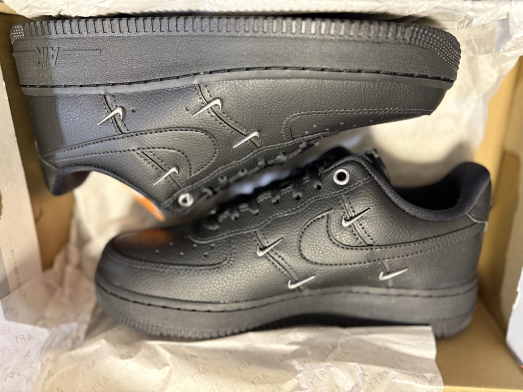 Tênis Nike Air Force 1 '07 LX Feminino - Nike