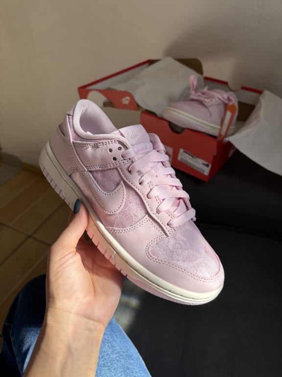Women's Dunk Low - Nike