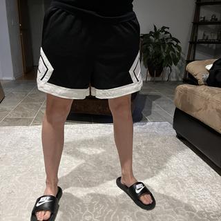 Submitted by Women’s Nike tights