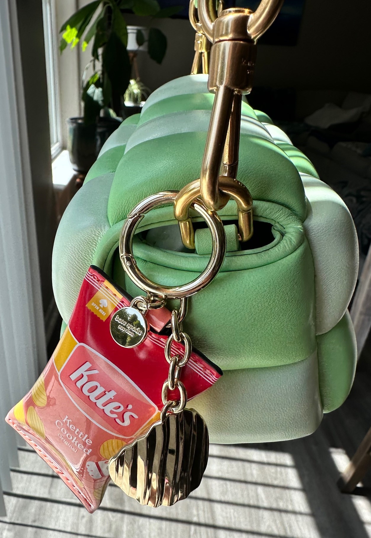 【国内発送】Kate Spadeスナック タイム バッグチャーム kate spade new york｜スナック タイム チャーム ハギー