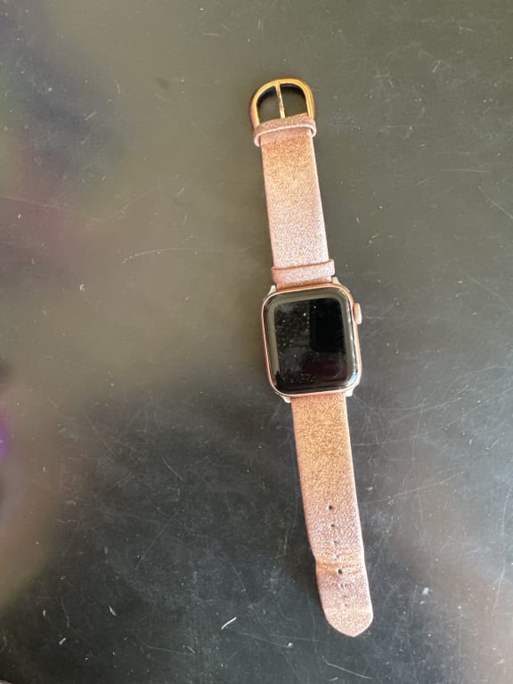 ★Apple Watch用★KATE SPADE Rose Gold llic Leather Band Amazon.com: Kate Spade New York women's rose gold glitter
