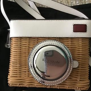 kate spade NEW YORK ローズ3Dカメラ かごバッグ ホワイト系 Rose Camera Bag | Kate Spade New York