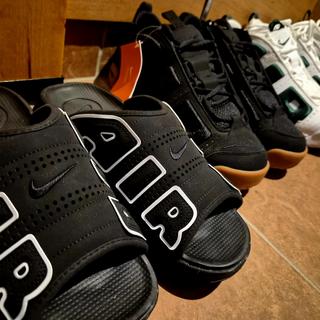 Nike Air More Uptempo Men's Slides. Nike JP