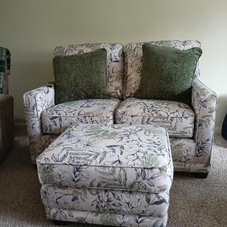 Kennedy Ottoman | La-Z-Boy