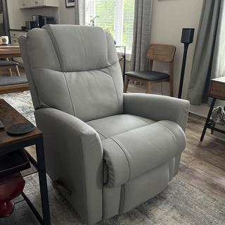 relaxing☆ Sparrow Power Rocking Recliner w/ Headrest | La-Z-Boy