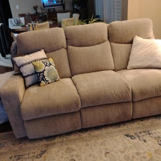Emmons Power Reclining Sofa w/ Headrest & Lumbar | La-Z-Boy
