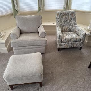 Roxie Swivel Gliding Chair | La-Z-Boy