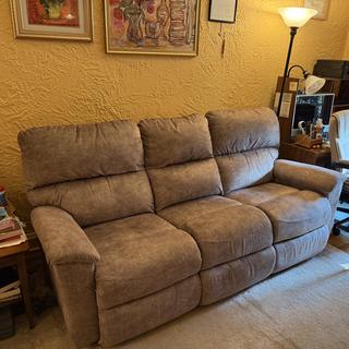 Brooks Power Reclining Sofa w/ Headrest & Lumbar | La-Z-Boy