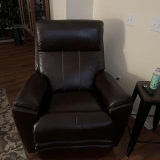 らいら Talladega Power Wall Recliner w/ Headrest & Lumbar | La-Z-Boy