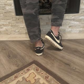 Nike Astrograbber Suede Women's Shoes이(가) 제출함