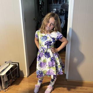 Abre el Visualizador de multimedia para la foto enviada por MARILYN W.