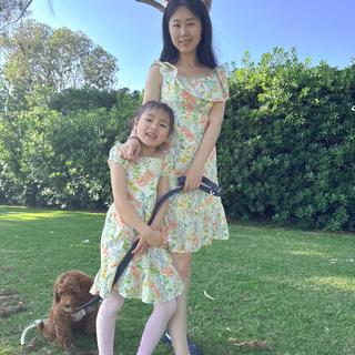 Abre el Visualizador de multimedia para la foto enviada por Mutong X.