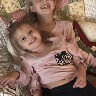 Ouvre la visionneuse de médias pour les photos soumises par Christine T