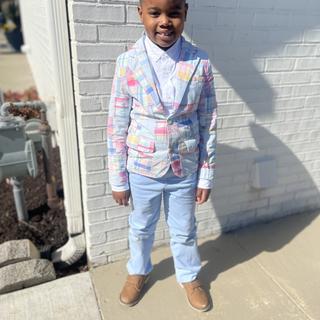 Ouvre la visionneuse de médias pour les photos soumises par Felicia W