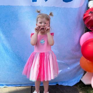 Ouvre la visionneuse de médias pour les photos soumises par Katelynn W