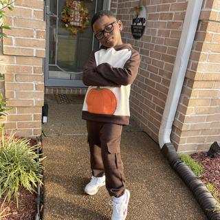 Ouvre la visionneuse de médias pour les photos soumises par Kimberly E