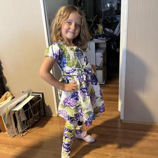 Abre el Visualizador de multimedia para la foto enviada por MARILYN W.